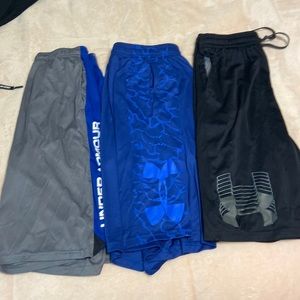 3 yxl shorts under armor